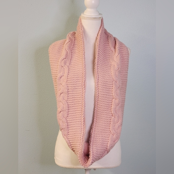 Cozy comfy Pink Knit Infinity soft multi functional Scarf - Picture 2 of 7
